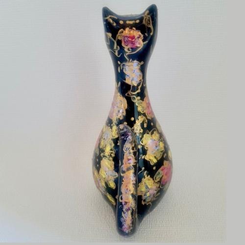 sculpture statue moderne chat noir décoré à la main de motifs floraux