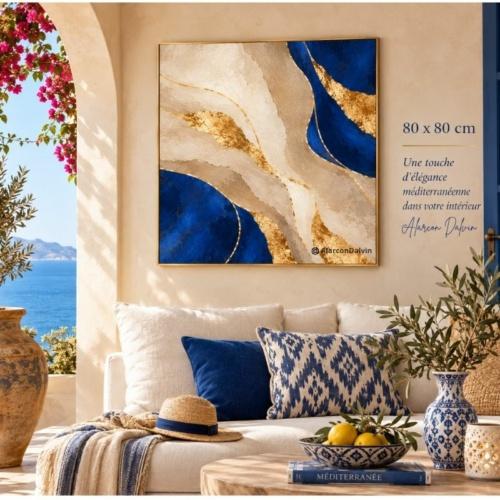 Texte alternatif : Tableau abstrait Bleu Méditerranée bleu Klein beige et feuille d'or 80 x 80 cm peint à la main sur toile artiste peintre Alarcon Dalvin