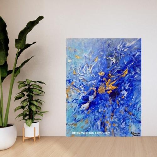 Tableau abstrait bleu et or avec des plantes vertes – ambiance naturelle et contemporaine